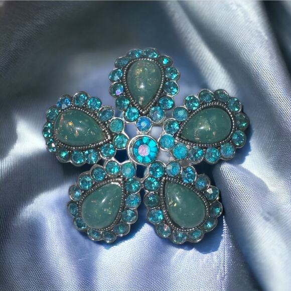 Vintage Cara NY Blue Borealis Cabochon Opal Blue Flower Brooch - Picture 1 of 2